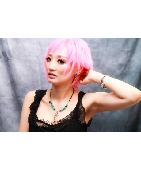 【Hiina Rose】／ターコイズ調・四つ打ちレザー ネックレス（ブラック）