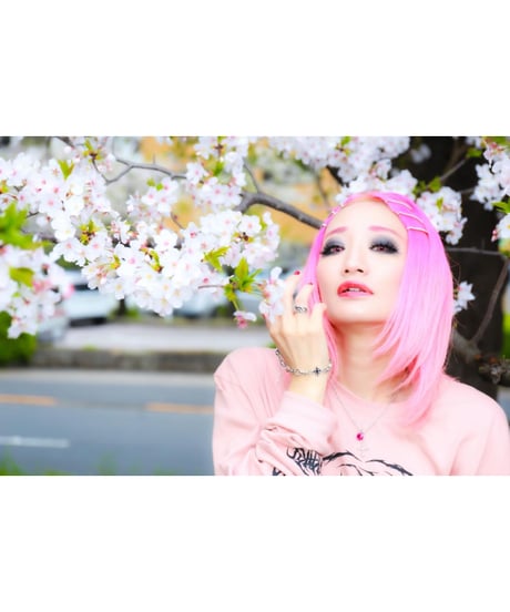 【Hiina Rose】／デザインクロス・ハートラインストーン付き ネックレス（フューシャピンク）