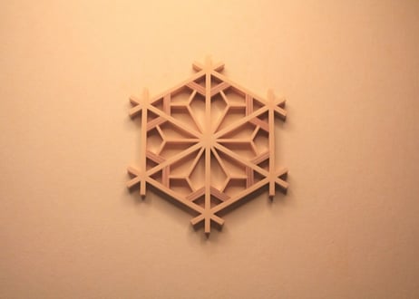 ギフトにおすすめ　【箱入り ４個セット】　三ツ組手コースター　意匠：星形亀甲、桜亀甲、弁天亀甲、花型組子