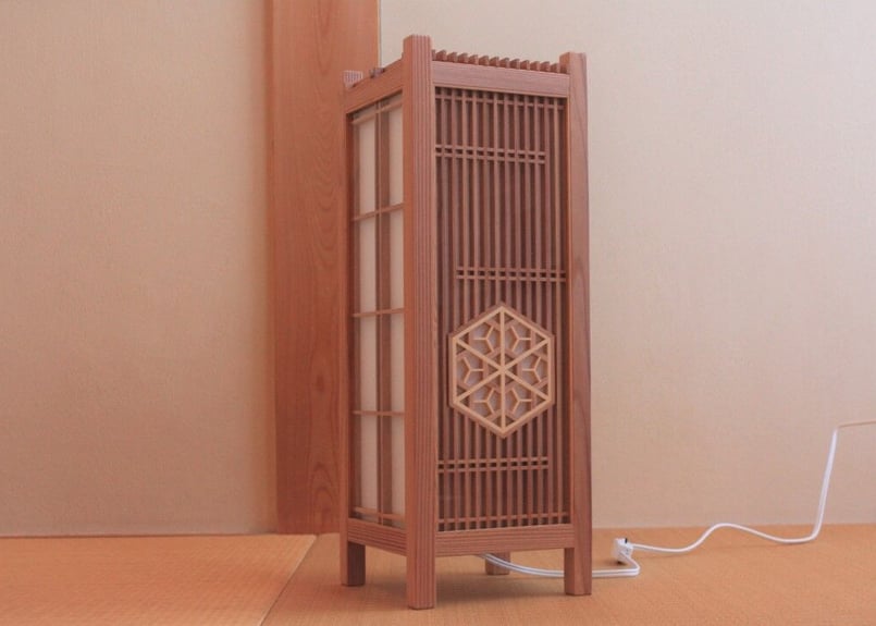伝統的な木製印籠 花模様 紅葉桜蒔絵印籠 文化遺産オンライン