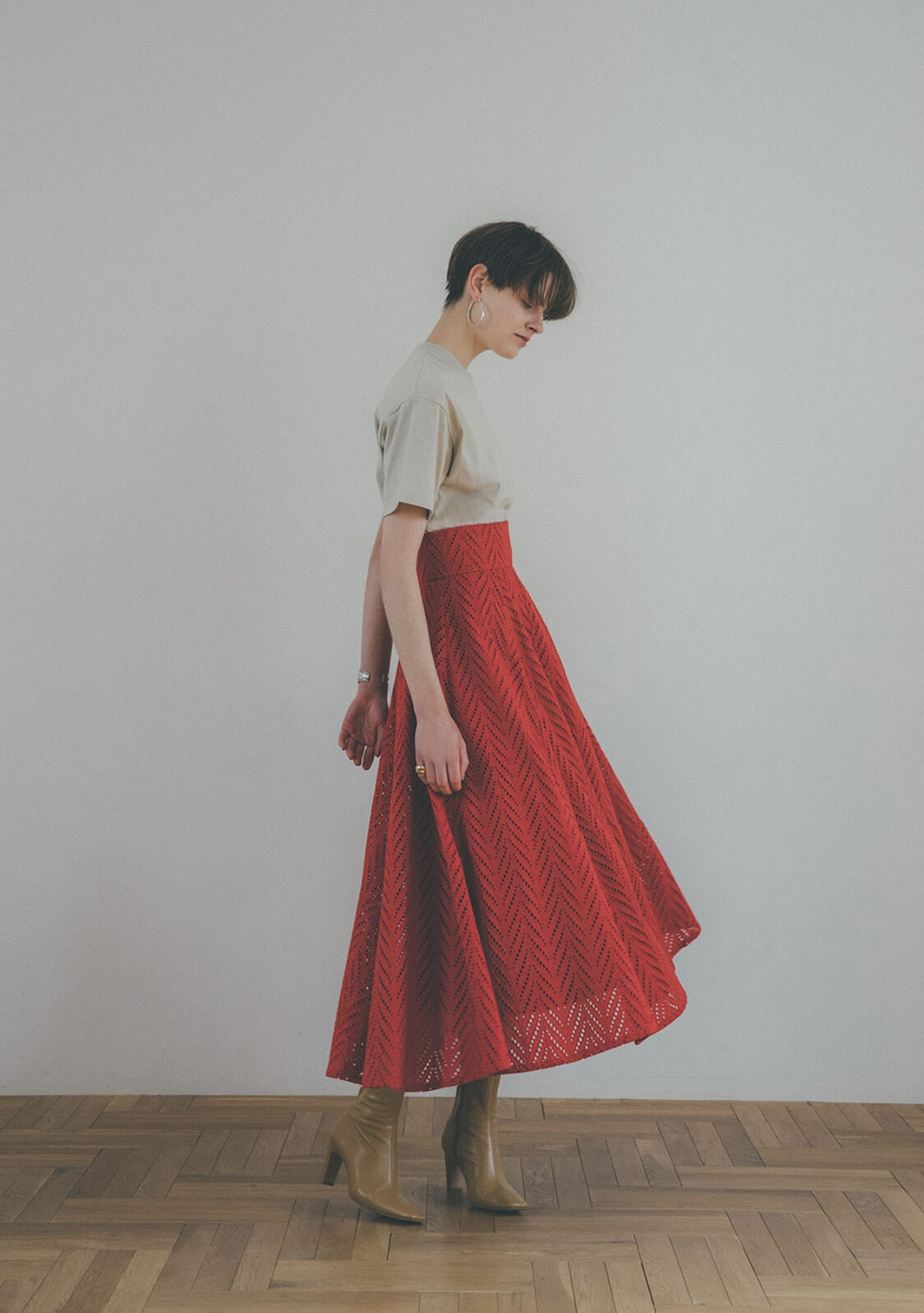 美品　CLANE FLORET EMBROIDERY SKIRT CLANE（クラネ）の「FLORET EMBROIDERY SKIRT（スカート）」 - WEAR