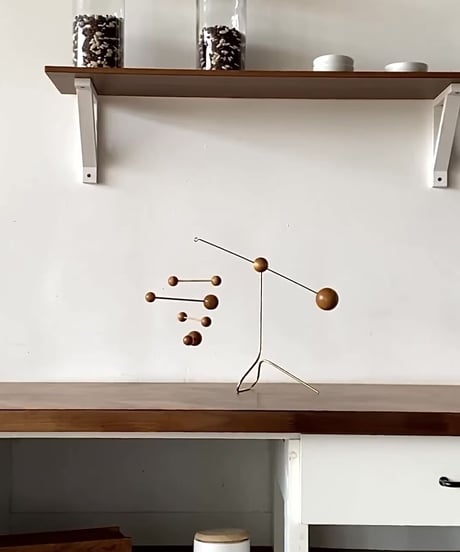 【予約販売商品】Kinetic Levi - Michelle standing kinetic mobile