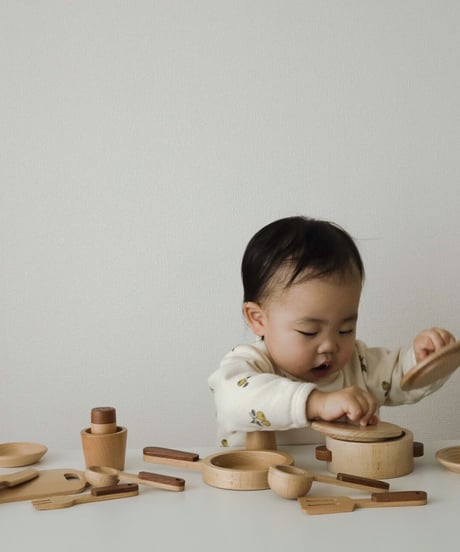 wooden kitchen set