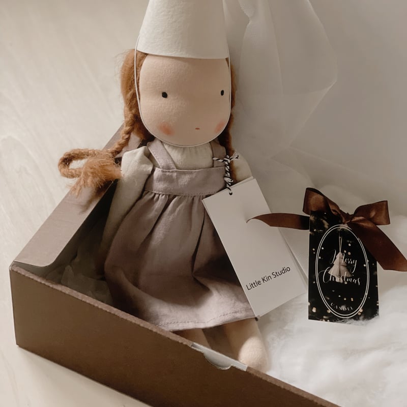 Little Kin Studio mediumサイズドール