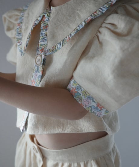 Kalinka - Swan Shirt Latte/Yellow flowers
