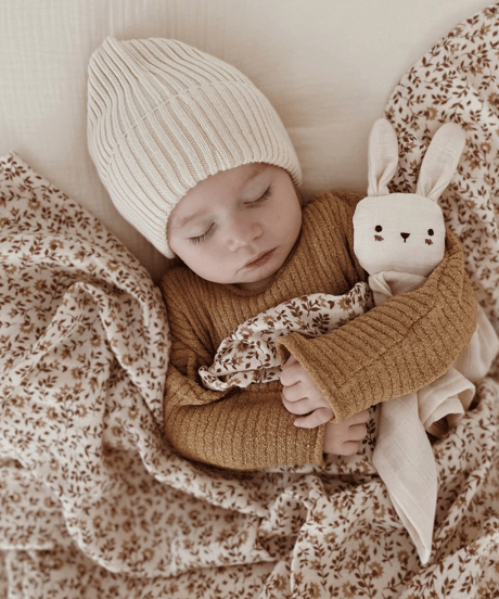 main sauvage - Muslin swaddle blanket