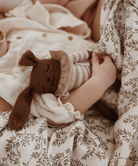 main sauvage - Muslin swaddle blanket
