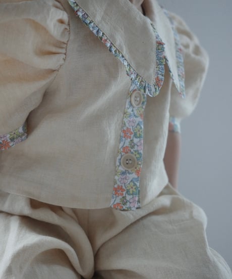 Kalinka - Swan Shirt Latte/Yellow flowers