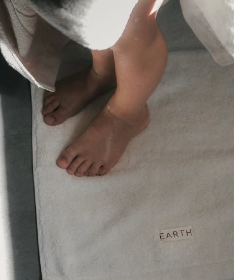 【予約】EARTH THE ARCHIVE - Plant dyed organic towel -face