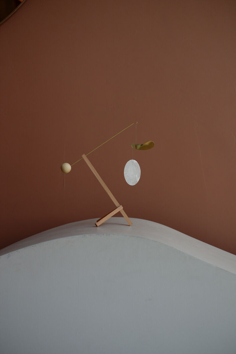 予約販売商品】Kinetic Levi - Momo standing kinetic mo