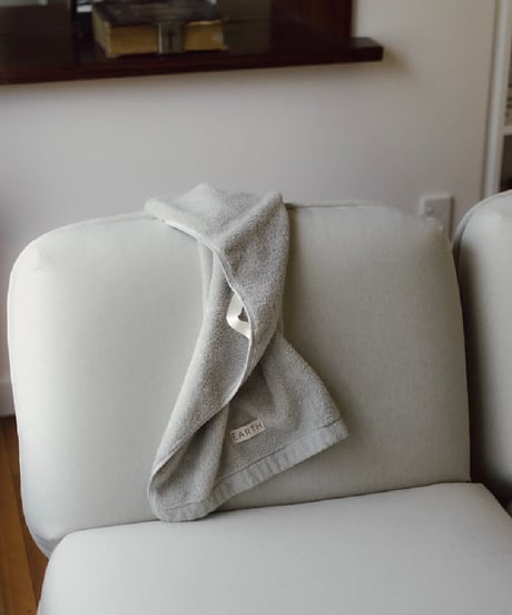【予約】EARTH THE ARCHIVE - Plant dyed organic towel -face