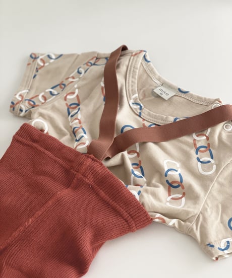mile - suspender shorts (lavastone red)