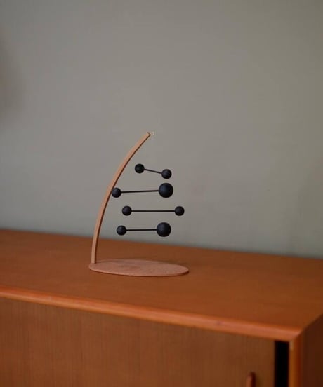 【予約販売商品】Kinetic Levi - Simon standing mobile