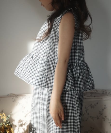 UANDEL -Shadow Navy Gingham Top