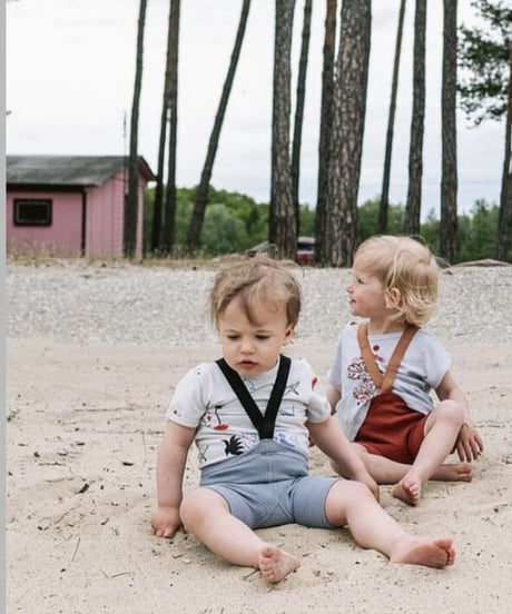 mile - suspender shorts (lavastone red)