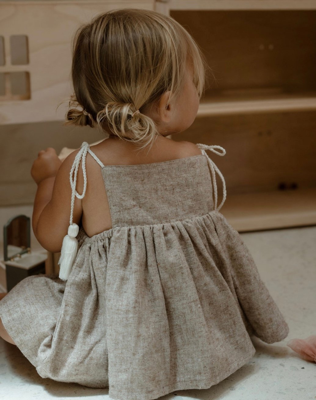 Son and Daughter - Oilio Embroidery Sets | UANDEL