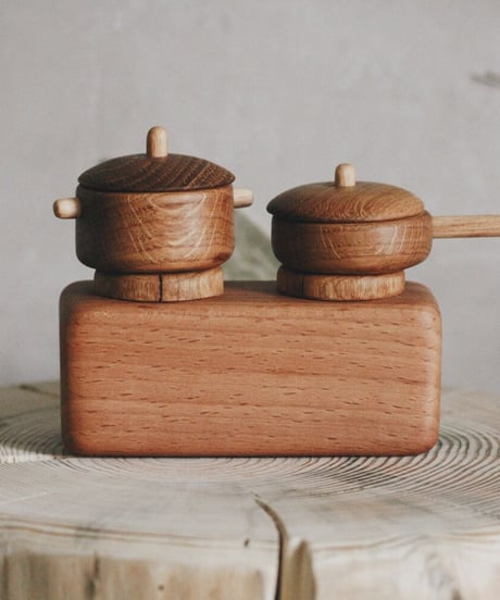 tateplota - Stove with ware