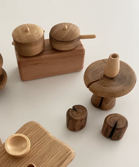 tateplota - Stove with ware