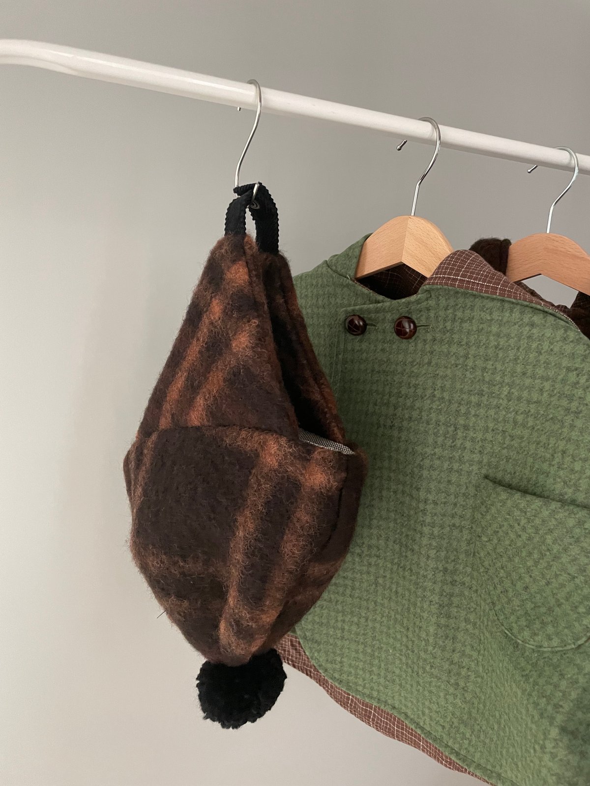 HELLO LUPO - N Poncho - Pine Tree | UANDEL