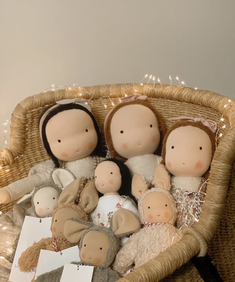 人形 Little Kin Studio medium girl 人形 Little Kin Studio medium girl Little Kin Studio - Medium doll