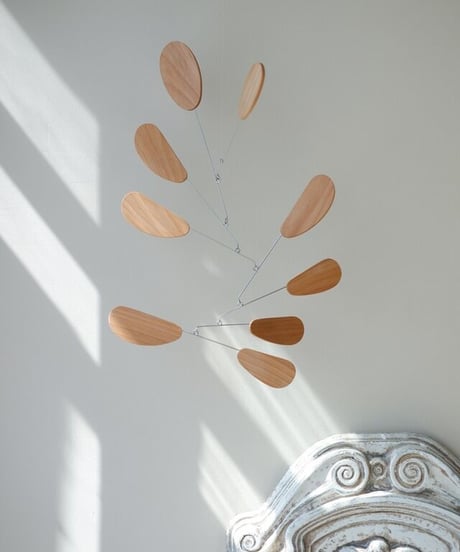 【予約販売商品】Kinetic Levi - Dolly Wood hanging kinetic mobile