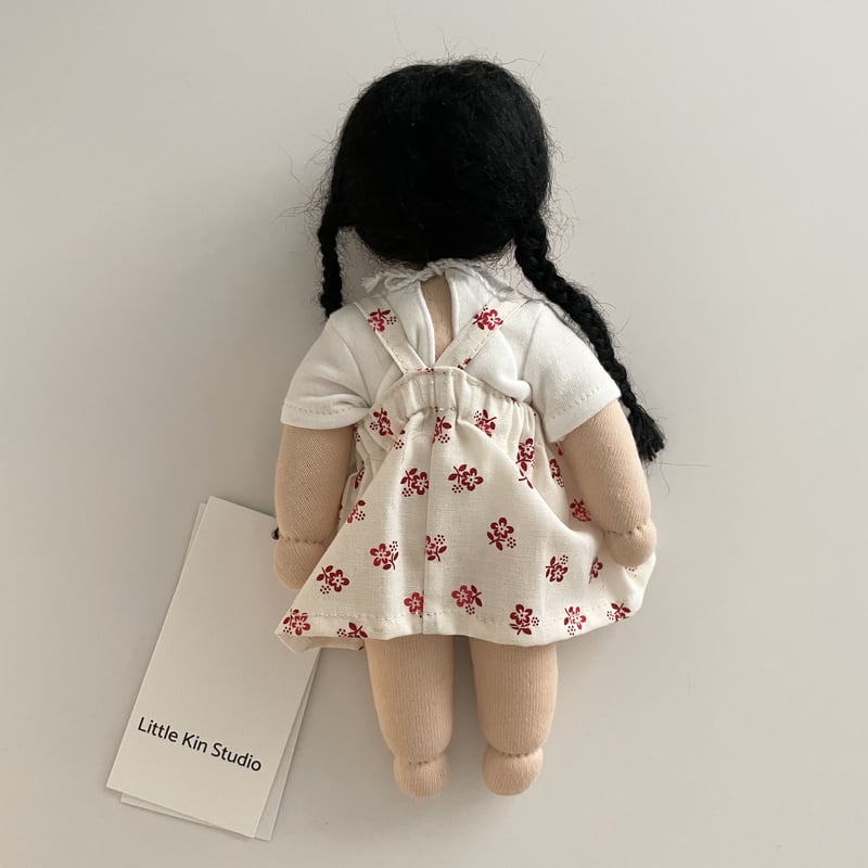 人形 Little Kin Studio medium girl little kin studio medium girl