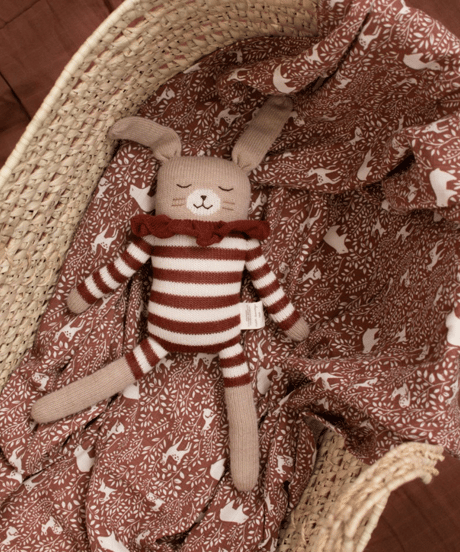main sauvage - Large bunny