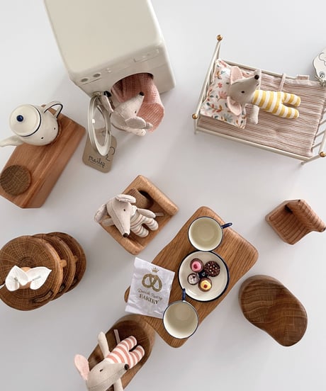 【予約販売商品】Maileg - Vintage bed; Mouse - Off white MOUSE (ビンテージ・ベッド/オフホワイト)