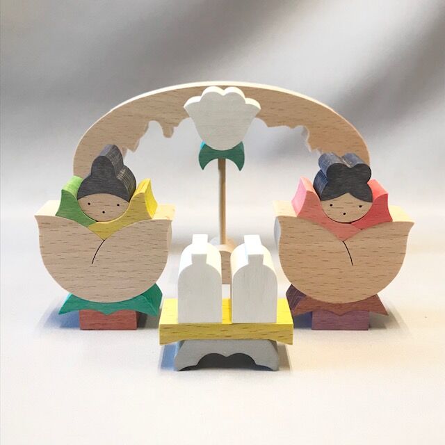 小黒三郎　ひな人形　薔薇の花びら・枠付き(小) 小黒三郎 薔薇の花びな枠付 ひな人形 小黒三郎 ひな人形 薔薇の花びら・枠