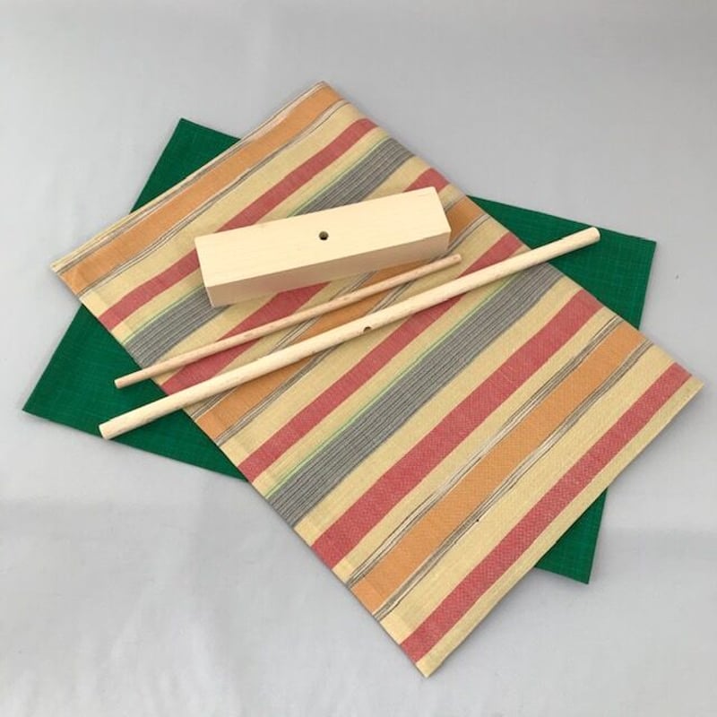 KK809 五月人形垂幕もうせんセット（黄） 小黒三郎 組み木の五月人形