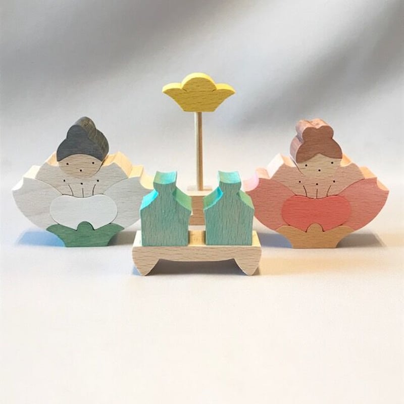 KH534 桜の花坐りびな 小黒三郎 組み木のひな人形 | ゆかいなさかなSTORES