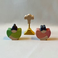 KH232 円びな三段飾り・小（特製・桜）小黒三郎 組み木のひな人形 | ゆ