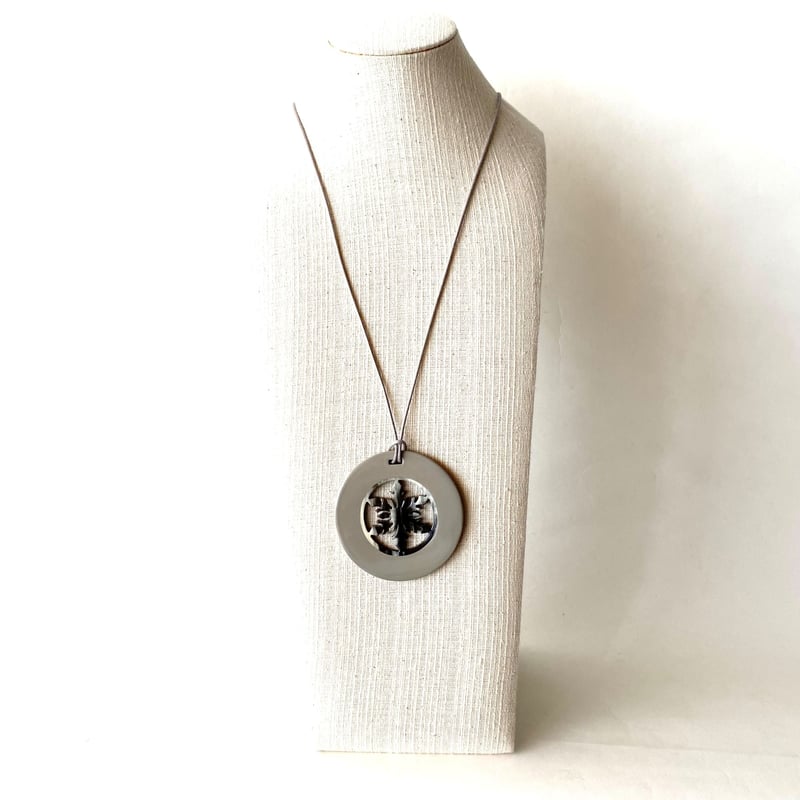 1678】レジン 雪の結晶 ネックレス ペンダント ハンドメイド 雪の結晶