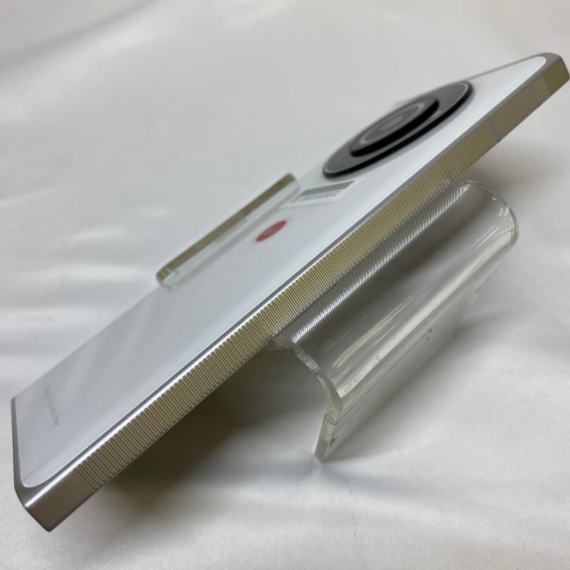 【訳あり】LEITZ PHONE 2 ライカホワイト 512GB A04 Leica Leitz Phone 2 Review: A Sign of Things to Come | PetaPixel