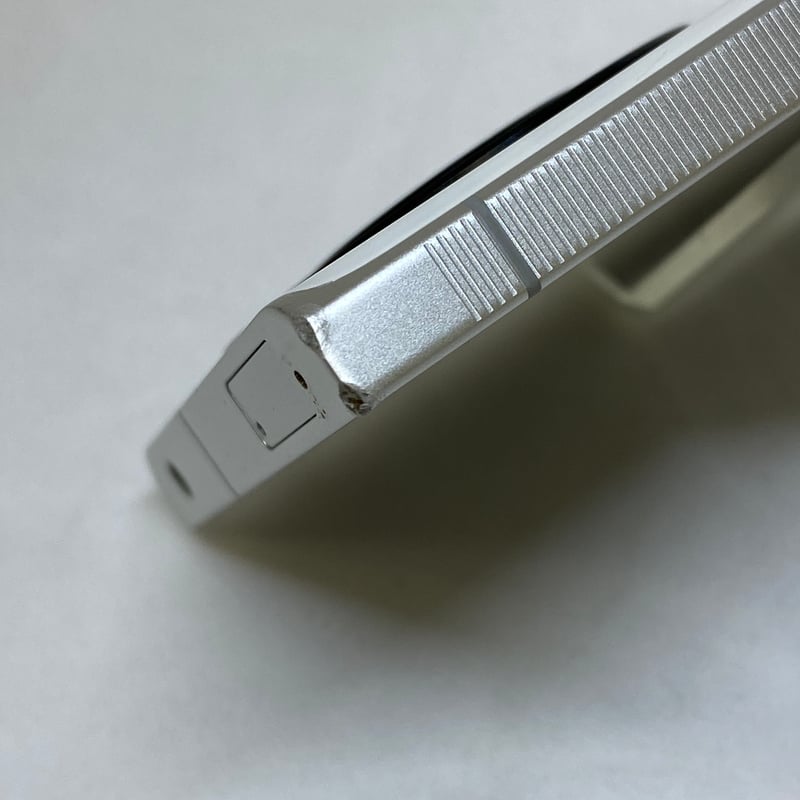 中古ランクC】Softbank Leitz Phone 2 LP-02 ライカホワイト【 中古ランクC】Softbank Leitz Phone 2 LP-02 ライカホワイト【