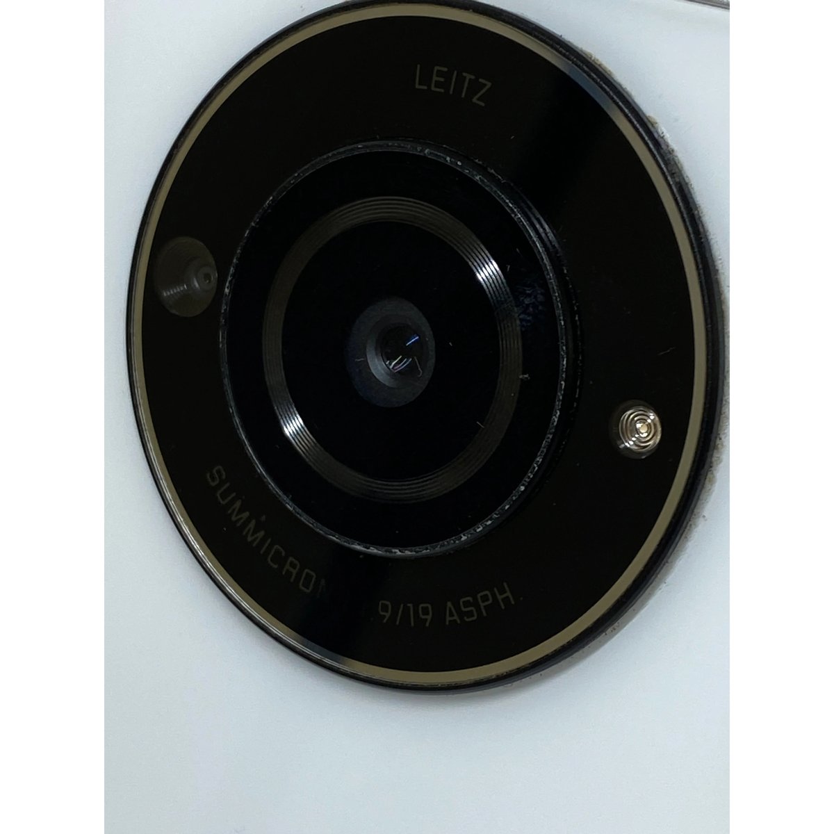 中古ランクC】Softbank Leitz Phone 2 LP-02 ライカホワイト【 中古ランクC】Softbank Leitz Phone 2 LP-02 ライカホワイト【