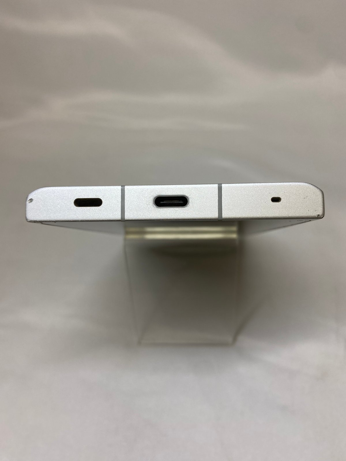 中古ランクC】Softbank Leitz Phone 2 LP-02 ライカホワイト【 中古ランクC】Softbank Leitz Phone 2 LP-02 ライカホワイト【