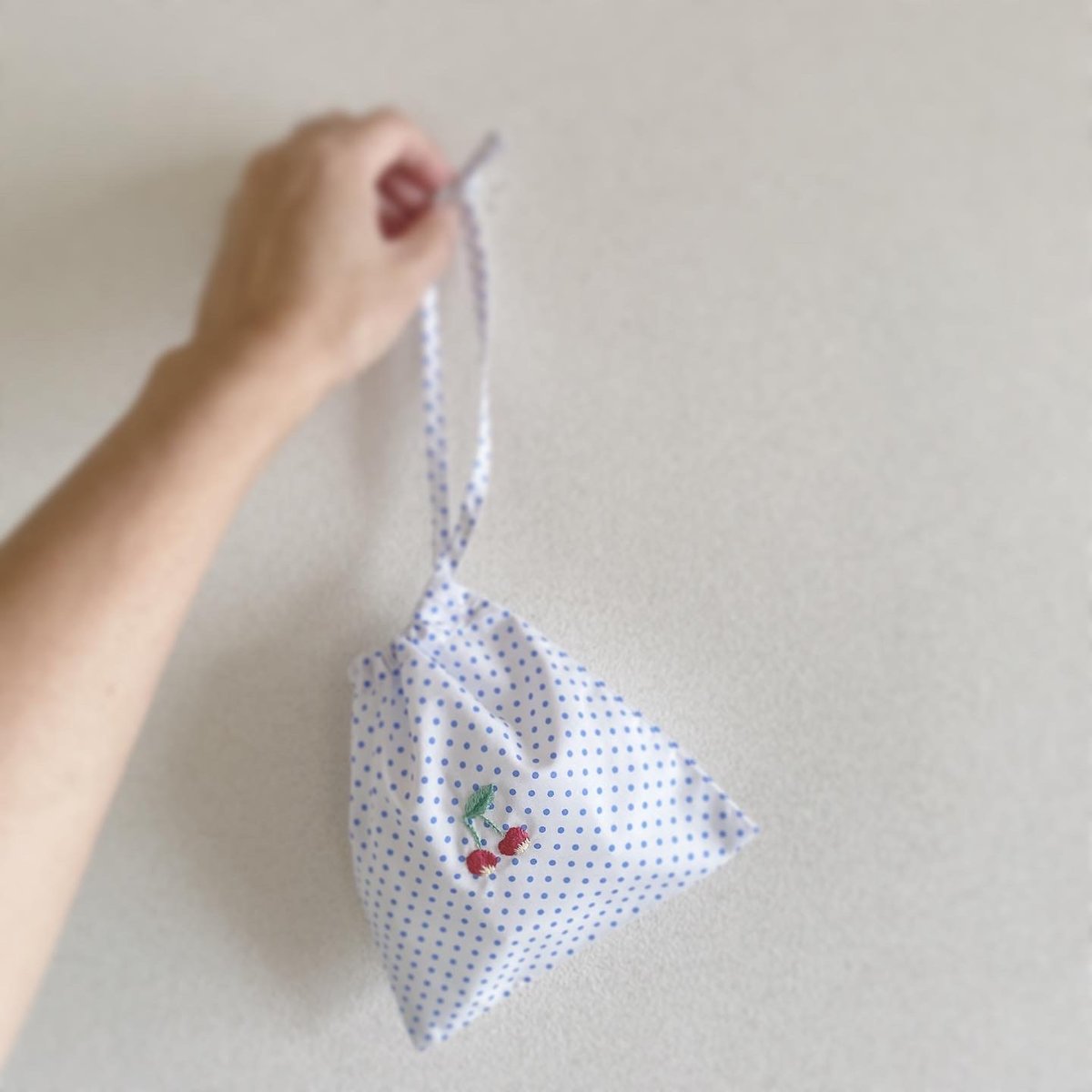 ハンドメイド♡さくらんぼ巾着 70s ハンドメイド さくらんぼワッペン 巾着 昭和レトロヴィンテージ