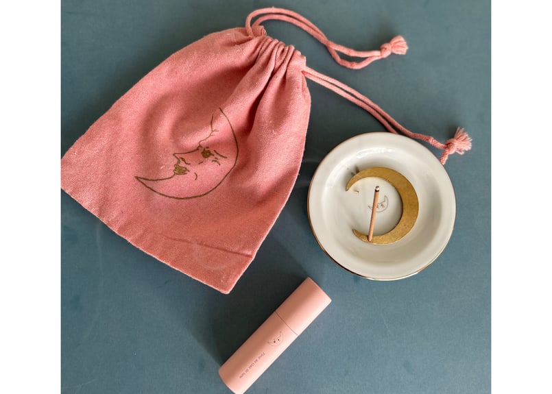 お香セット(巾着袋付き) | MOON COFFEE SALON mica takahashi moon