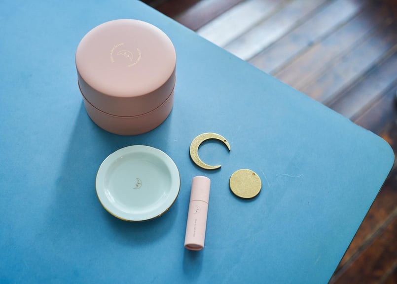 MOON COFFEE SALON 月明かりの花 お香セット 三日月 MOON COFFEE SALON 月明かりの花 お香セット 三日月