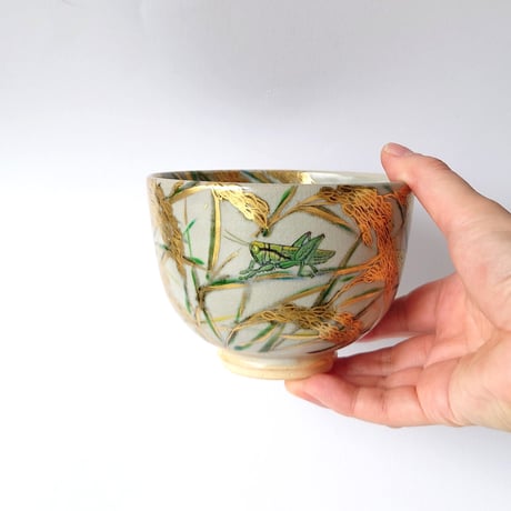 稲穂に蝗図　茶碗｜山本　雄次