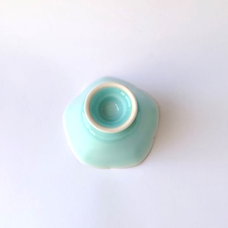 青磁　輪花高杯鉢｜谷口　左和子