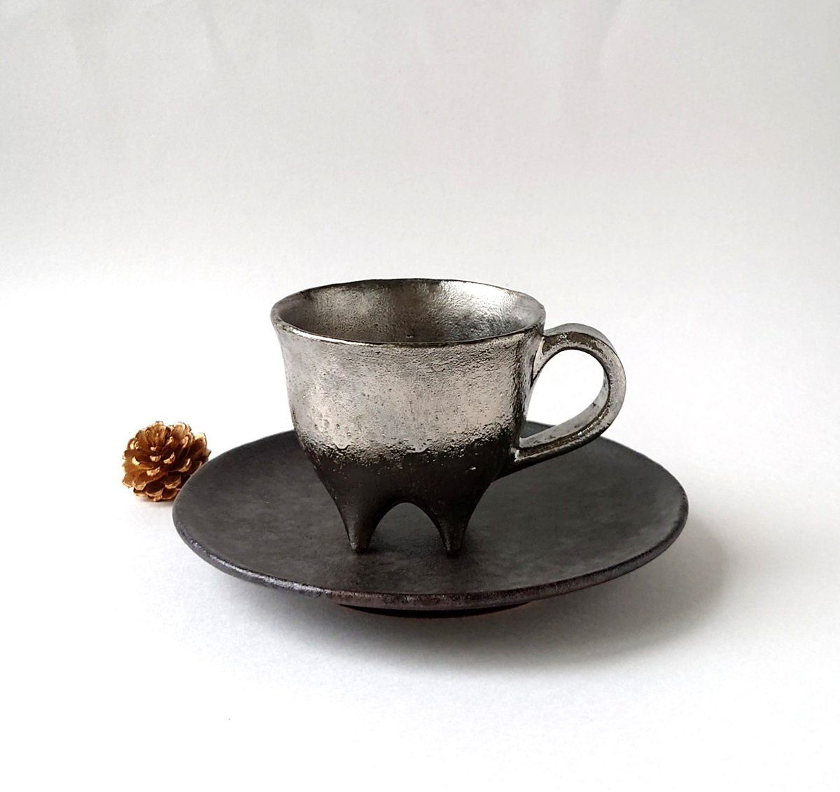 珈琲碗皿 四足 銀 珈琲碗皿｜番浦 匠 | ギャラリー洛中洛外