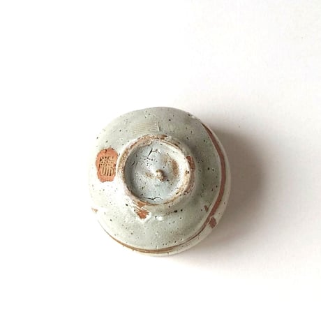 №402E　灰釉　ぐい呑｜竹村繁男