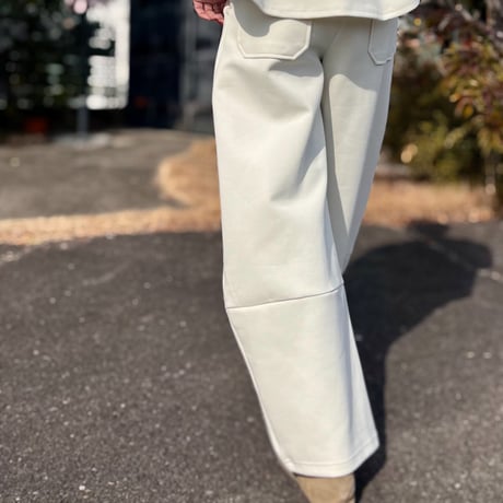 ポンチワイドカーヴィパンツ