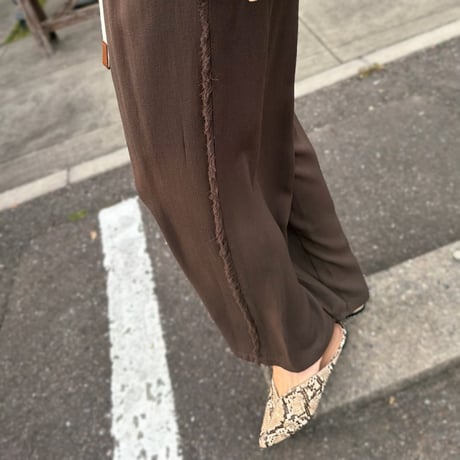 サイドフリンジベルト付きパンツ