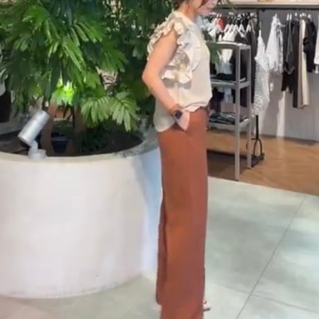 ショルダーフリルサマーニット