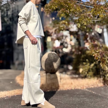 ポンチワイドカーヴィパンツ