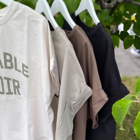 AGREABLE Tシャツ