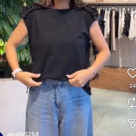 ショルダーフリルＴシャツ